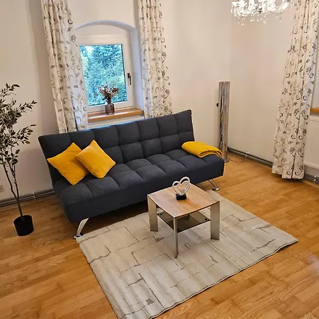 Hüttenbauer * Dorf (Salzburg)